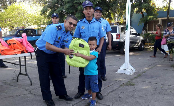 policia mochila chianandega 2