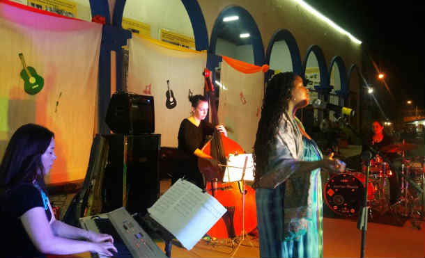 La ciudad de las flores fue escenario de la décima edición del Festival Internacional del Jazz en homenaje al 165 Aniversario de la capital Managua y al día Internacional del Jazz.