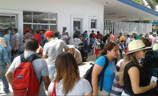 frontera tur1stas15