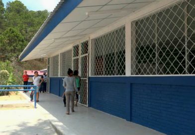 Inauguran mejoras en el centro educativo José Dolores Estrada