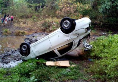 Joven se salva de milagro tras sufrir accidente automovilístico