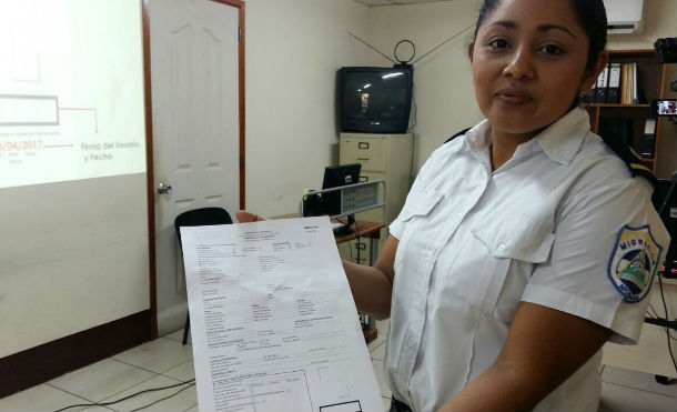 Migración y Extranjería explica proceso de llenado de formulario para trámite de pasaporte y visa