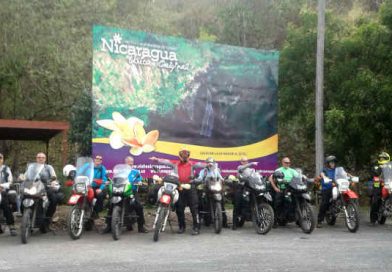 Después de recorrer miles de kilómetros a bordo de sus motocicletas, 11 miembros de la “Asociación Avance” ingresaron por la frontera norte de nuestro país, "El Espino".