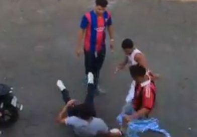 Aficionados nicaragüenses del los equipos del Barcelona y el Real Madrid fueron grabados protagonizando una trifulca la tarde del domingo, después del tan esperado partido de la Liga Española en el que se enfrentaron estos dos equipos.