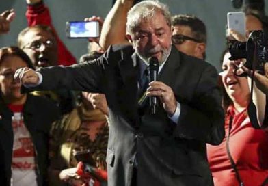Ni una prueba después de dos años de masacre, denuncia Lula