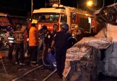 Bomberos controlan incendio en Mercado de Mayoreo