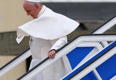 El Papa llegó a Portugal por los 100 años de las apariciones de la Virgen de Fátima