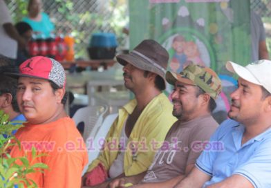 Alcaldía de Ciudad Sandino otorga reconocimientos a trabajadores recolectores de basura