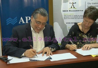 La Asociación de Productores y Exportadores de Nicaragua (APEN) y Veco Mesoamérica, suscribieron un convenio de cooperación que beneficiará a 8 mil 700 productores de cacao y 8 mil 347 productores de hortalizas.