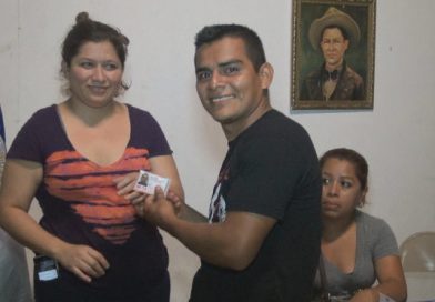 Pobladores de Nindirí reciben militancia en homenaje al 122 aniversario del natalicio del General Sandino