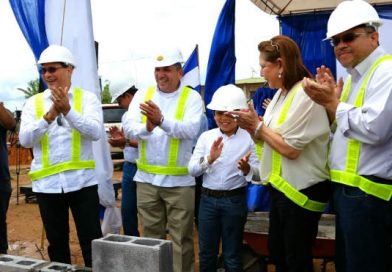 Presidenta de CSJ realizó colocación de la primera piedra del nuevo Complejo Judicial de San Carlos