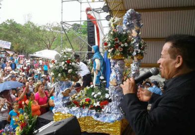 Cientos de feligreses se reunieron para celebrar el 37 aniversario de la primera aparición de la virgen de Cuapa.