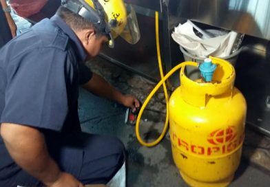 Bomberos inspeccionan negocios del Mercado Israel Lewites