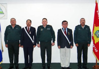 Imponen Orden Ejército de Nicaragua a Mayores Generales Obregón y Zepeda