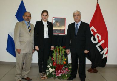 Embajada de Nicaragua en Ecuador rinde homenaje al Comandante Tomás Borge