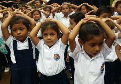 Estudiantes activos en ejercicio de seguridad y protección de la vida