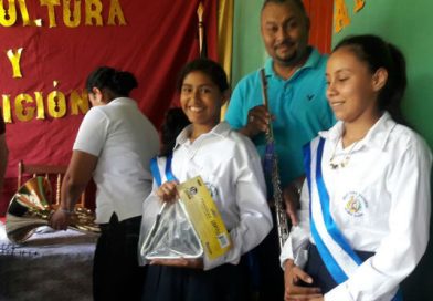 Masaya: Entregan instrumentos para la orquesta municipal