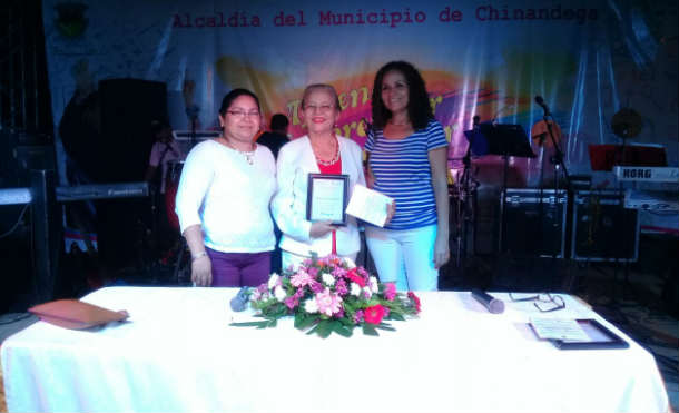 Las familias Chinandeganas fueron quienes apreciaron cuando el nacatamal más grande de Nicaragua fue abierto por autoridades municipales.