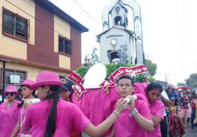 San Pascual de los niños realiza su procesión mayor