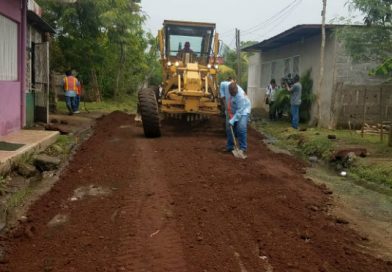 Gobierno desarrolla proyecto integral para mejorar condiciones de vida en barrio Santa Elena