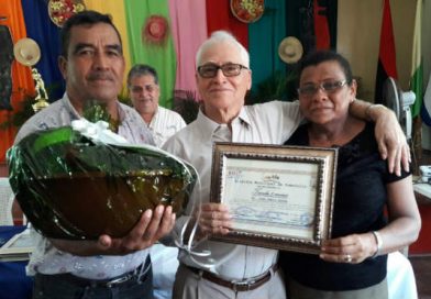 Chinandega: Alcaldía entrega reconocimientos "Orgullo De Mi Municipio"