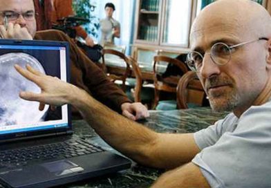 Sergio Canavero, es el nombre de un neurocirujano que está dando la vuelta al mundo, debido a que tiene planeado hacer el primer trasplante de cabeza dentro de 10 meses en China.