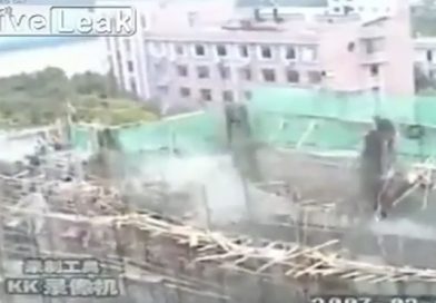 (+Video) Registran en video fatal accidente laboral en Taiwán