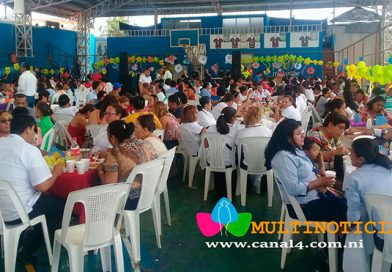Gobierno local de Rivas comparte almuerzo con docentes del municipio