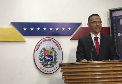 Ataques contra sedes gubernamentales en Venezuela forman parte de un plan golpista