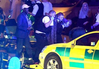 Furgoneta embiste a varias personas cerca de una mezquita en Londres