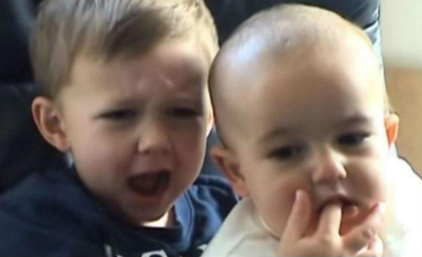(+Vídeo) No te sientas viejo, pero se cumplieron 10 años del vídeo 'Charlie Bit My Finger'