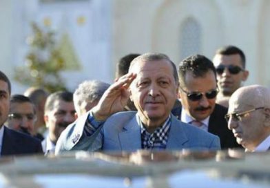 Erdogan sufre un desmayo en una mezquita de Estambul