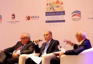Compañera Rosario saluda Foro de Negocios en Nicaragua