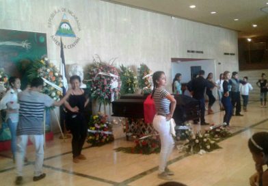 Rinden homenaje póstumo al maestro Bayardo Ortiz en el Teatro Nacional Rubén Darío