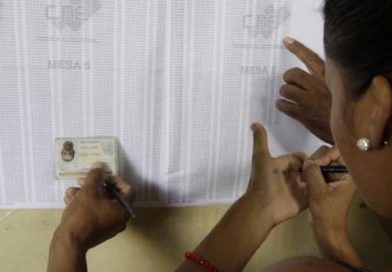 Pueblo venezolano llenó los centros electorales del país