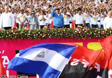 Miles de nicaragüenses rinden tributo a la Revolución Popular Sandinista