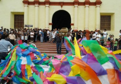 Dan último adiós a Anita Maradiaga, rescatadora del "toro" de San Jerónimo y Gigantona en León