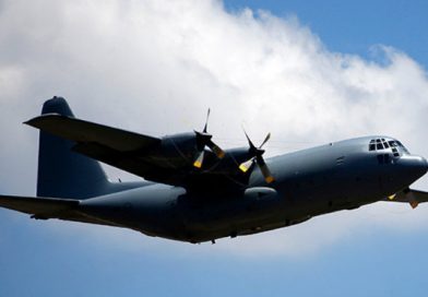 Al menos 16 muertos al estrellarse un avión militar en EE.UU.