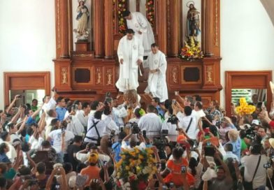 “Minguito” bajó de su altar mayor