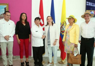 Canciller de Ecuador presente en celebración del 38/19