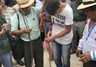Aplican castigo maya a ladrón de celulares en Guatemala