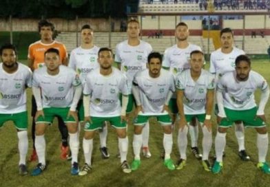 Expulsan a futbolistas por filmarse en plena masturbación grupal dentro del vestuario