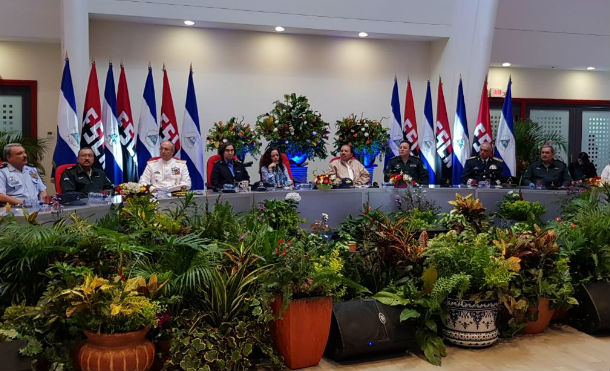 Comandante Daniel y Compañera Rosario presiden acto del 38 Aniversario de la Fuerza Aérea del Ejército de Nicaragua