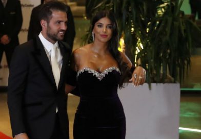 Esta es la sexy esposa de Fàbregas que que hizo ver a Shakira y otras invitadas "feas" en la boda de Messi
