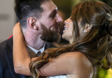 El sensual escote del otro vestido que la esposa de Messi usó en la boda