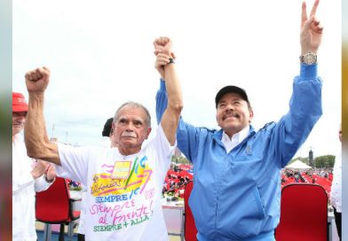Gobierno de Nicaragua condecora a independentista puertorriqueño y a periodistas mexicanos