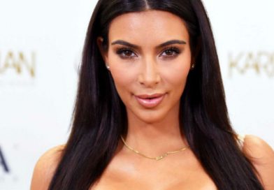 Kim Kardashian alborota Instagram con vestido transparente