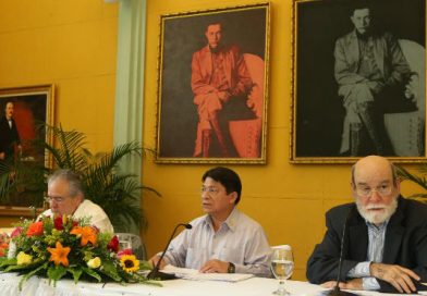 Exponen a cuerpo diplomático la posición de la Ley de Defensa al Patrimonio