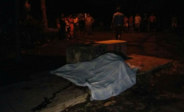León: Sujeto destroza cabeza de supuesto compañero de tragos a machetazos en La Paz Centro