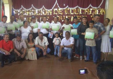 Trabajadores de la alcaldía de Nindirí se promocionan con el Programa Educación de Jóvenes y Adultos